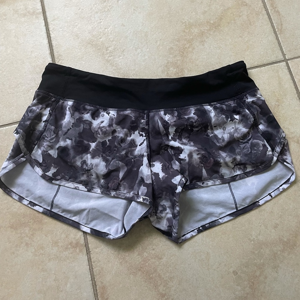 Lululemon Speed Short size 8